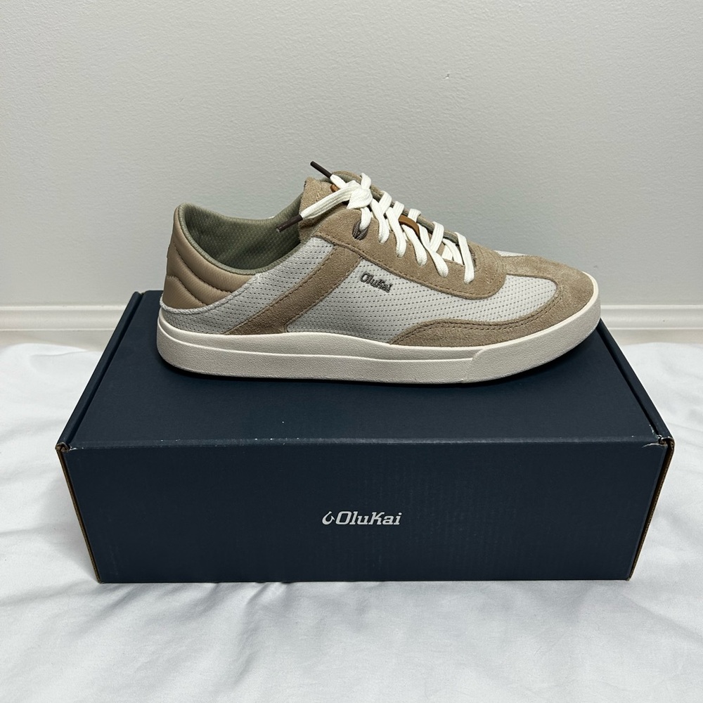 OluKai Women's Low-Top Sneakers in Tan and White